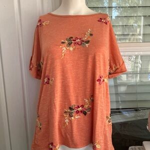Anniel Coral Floral Embroidered Short Sleeve Tee